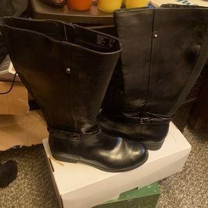 Women’s wide-calf knee-hi dress boots